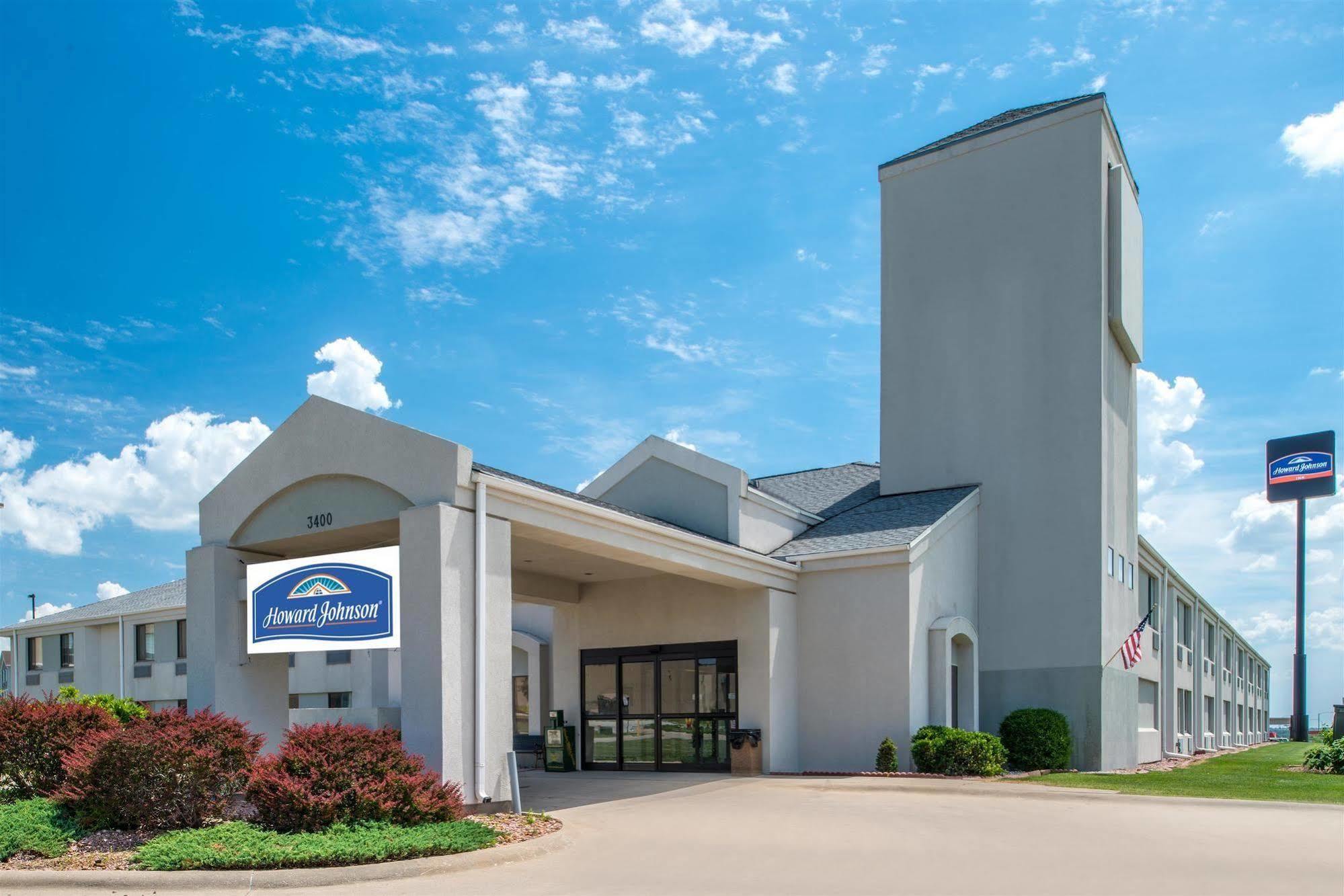 Oyo Hotel Lincoln Airport Ne, Hwy 80 Exterior photo
